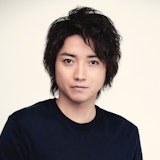 藤原竜也インタビュー「ブルガリアでは1日中、ビル5階の高さに吊られてました(笑)」