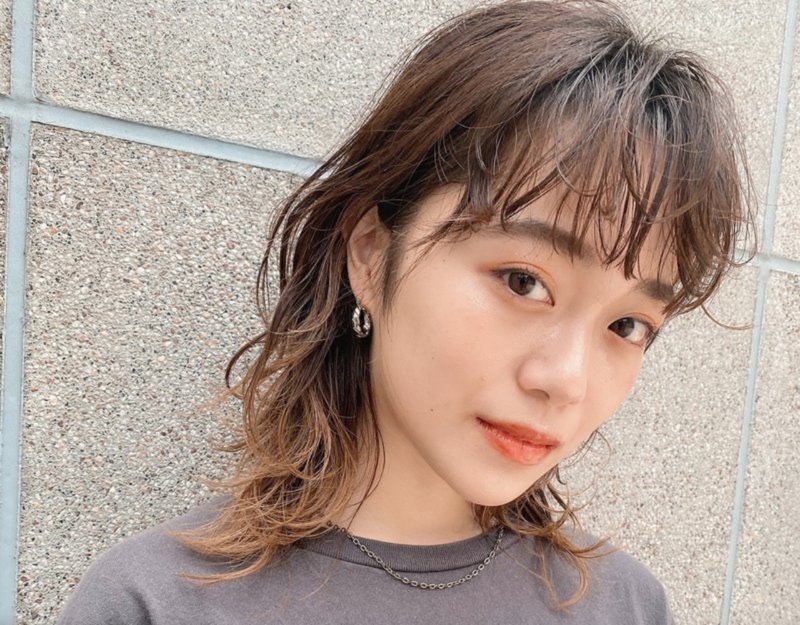 21年 最新ウルフカットでこなれ女子に 流行りのスタイル 頼み方 ホットペッパービューティーマガジン