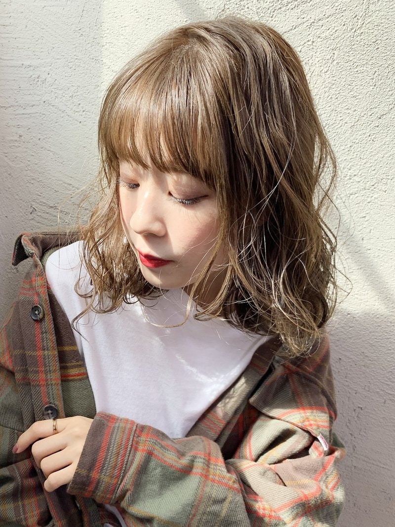 ロブにするならこんな風に かわいさと大人っぽさを両立する 21 注目スタイル ホットペッパービューティーマガジン ロブにするならこんな風に かわいさと大人っぽさを両立する 21 注目スタイル ホットペッパービューティーマガジン