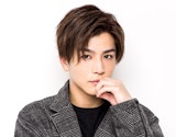 岩田剛典インタビュー「コメディ初挑戦の手応えはナシ。何をやったらいいんだろう…と（笑）」