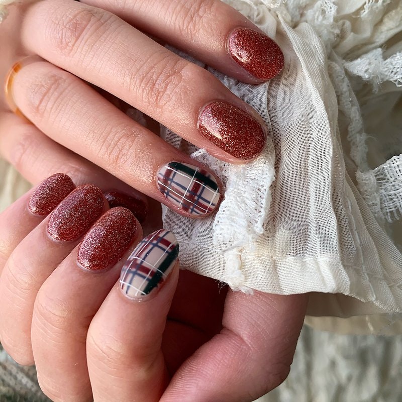 21冬春 本当にやりたいチェックネイルはどれ 柄別おすすめデザイン特集 ホットペッパービューティーマガジン 21冬春 本当にやりたいチェックネイルはどれ 柄別おすすめデザイン特集 ホットペッパービューティーマガジン