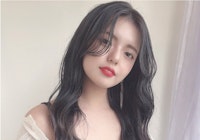 おしゃれなセンター分けはこう作る 似合う人の特徴 レングス別おすすめスタイル ホットペッパービューティーマガジン