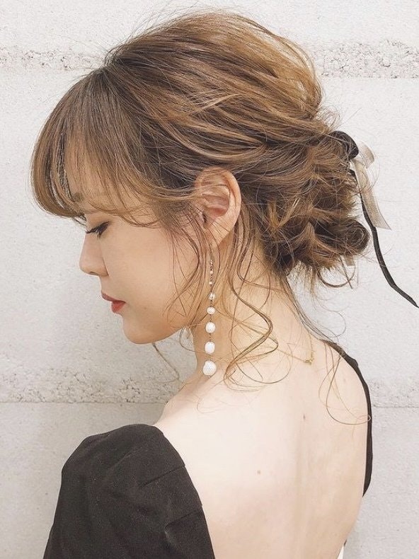 21年春 ミディアムさん向け卒業式のヘアアレンジカタログ 袴姿 制服に ホットペッパービューティーマガジン