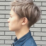 メンズのアッシュグレーヘアスタイル特集 明るめから暗めまで 似合うカラーを見つけよう ホットペッパービューティーマガジン メンズのアッシュグレーヘアスタイル特集 明るめから暗めまで 似合うカラーを見つけよう ホットペッパービューティーマガジン