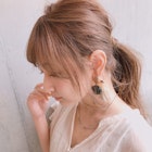 インナーカラー 後れ毛 夏のヘアアレンジ