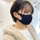 耳掛けが可愛い黒髪ショート