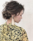 ヘアアクセなしでも華やか！ふわふわシニヨン