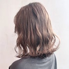 ミルクティーグレージュ_外ハネボブアッシュブラウン_ba258253