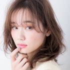 シースルーバングのレイヤーミディ【アフロート小笠原】