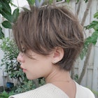 下を見るたびなびく前髪*ハンサムショート