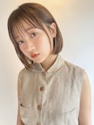 シースルーバングのナチュラルワンレン切りっぱなしボブ