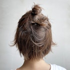 ショートアップ_耳かけウェーブパーマフォギーベージュ_96838