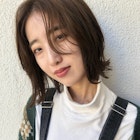 透けるオリーブベージュ