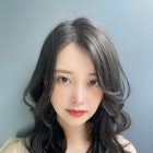 かきあげ前髪にカーキベージュのフリンジウェーブセミロング藤3