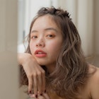 伸びかけ前髪もおしゃれに決める