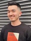 スキンフェードクロップスタイルサイドグラデーション
