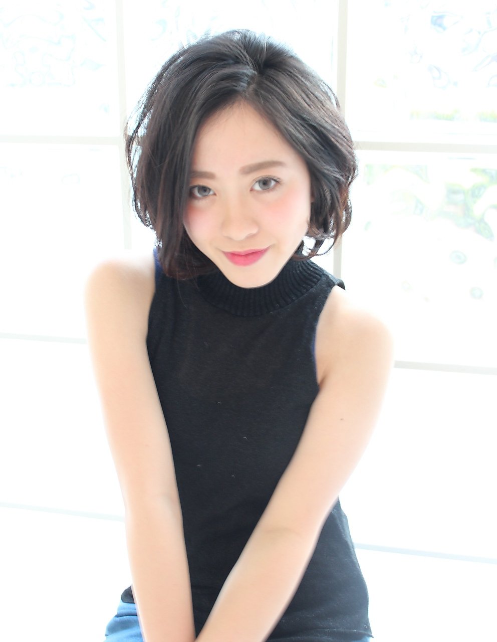 黒髪で作る秋冬ヘアカラー 透明感とツヤ感にニュアンスカラーをプラスして ホットペッパービューティーマガジン