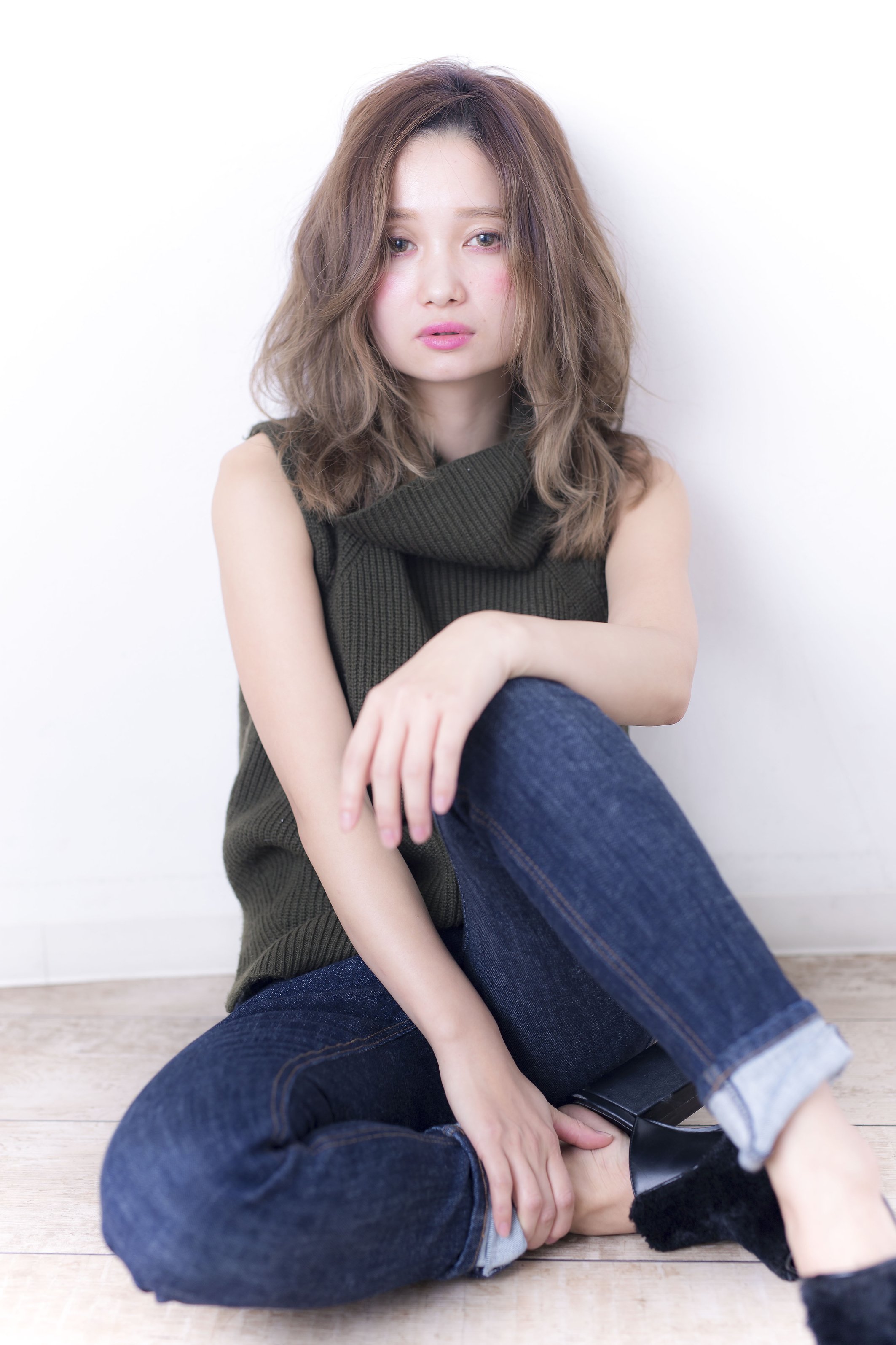 大人可愛いワンレンミディアムは女優やモデルも注目 男性ウケも抜群の鉄板スタイル ホットペッパービューティーマガジン 大人可愛いワンレンミディアムは女優やモデルも注目 男性ウケも抜群の鉄板スタイル ホットペッパービューティーマガジン