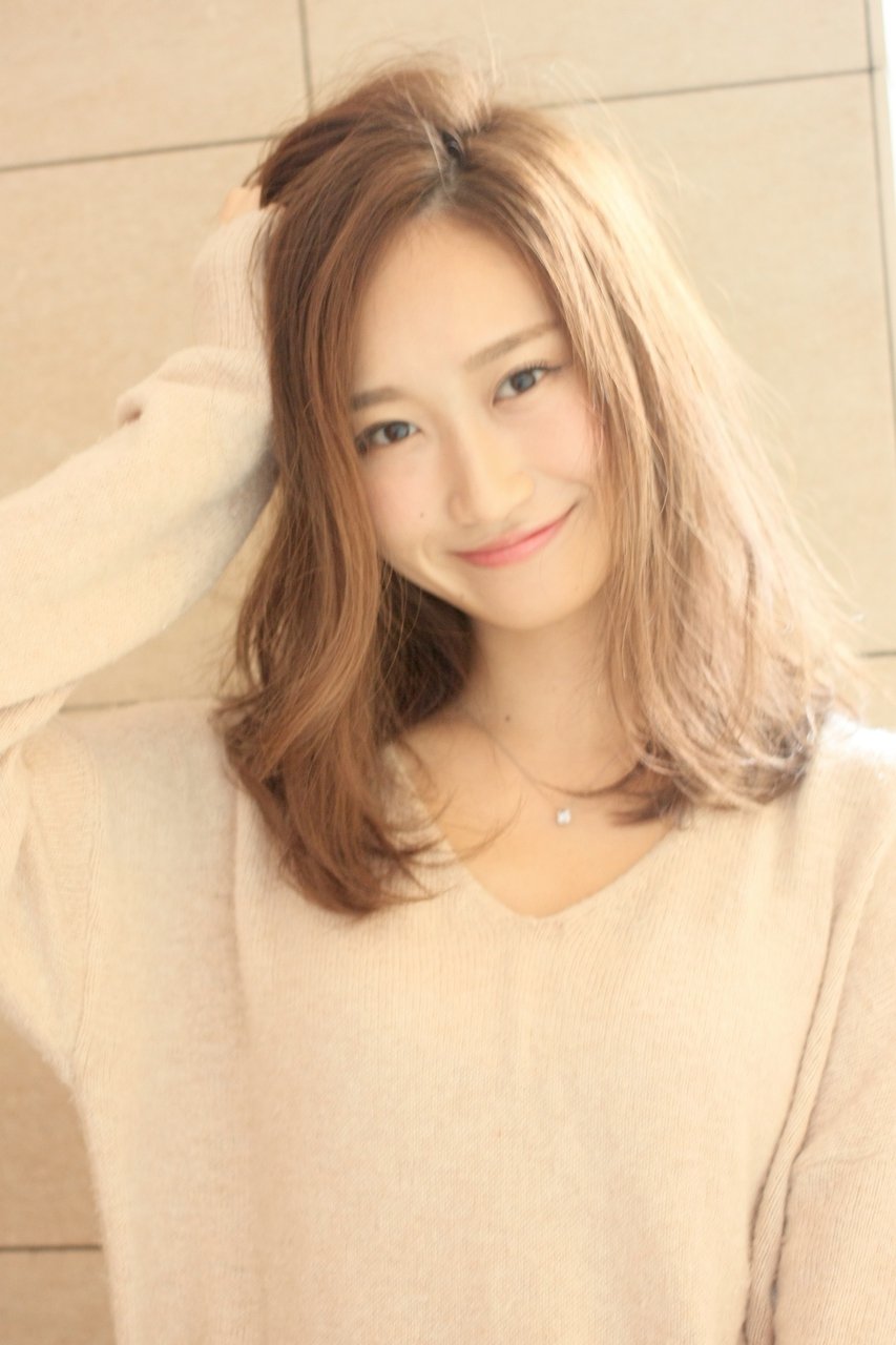 ワンレン パーマ 大人キレイがいっぱいの軽やかなヘアスタイルで一足お先に春を迎えましょ ホットペッパービューティーマガジン ワンレン パーマ 大人キレイがいっぱいの軽やかなヘアスタイルで一足お先に春を迎えましょ ホットペッパービューティーマガジン