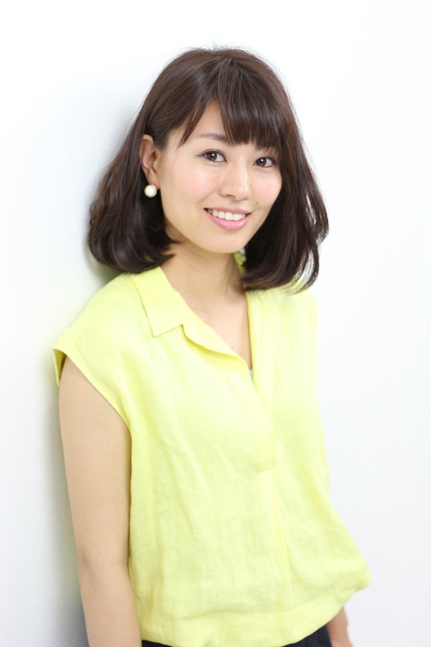 耳かけがおしゃれな小慣れカジュアルボブ