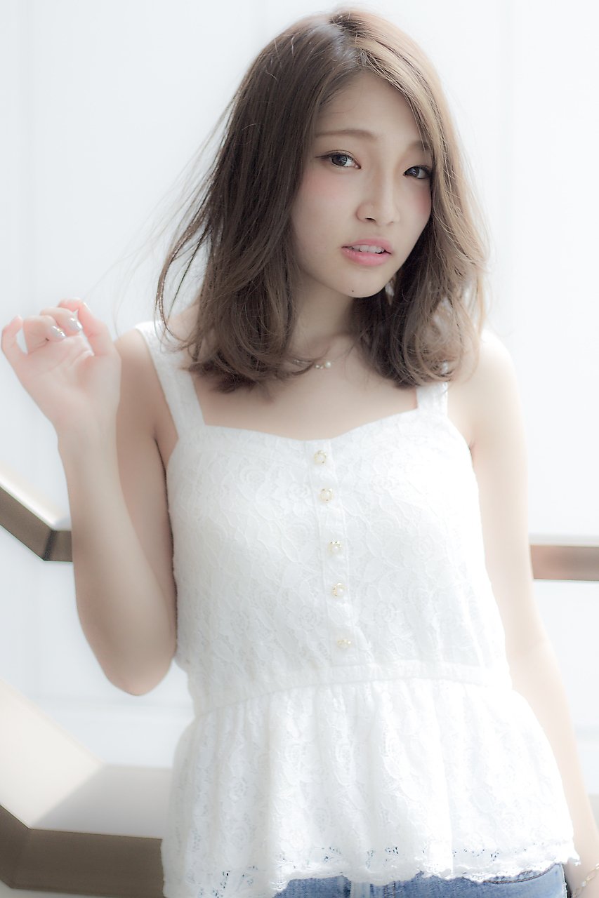 ワンレン パーマ 大人キレイがいっぱいの軽やかなヘアスタイルで一足お先に春を迎えましょ ホットペッパービューティーマガジン ワンレン パーマ 大人キレイがいっぱいの軽やかなヘアスタイルで一足お先に春を迎えましょ ホットペッパービューティーマガジン