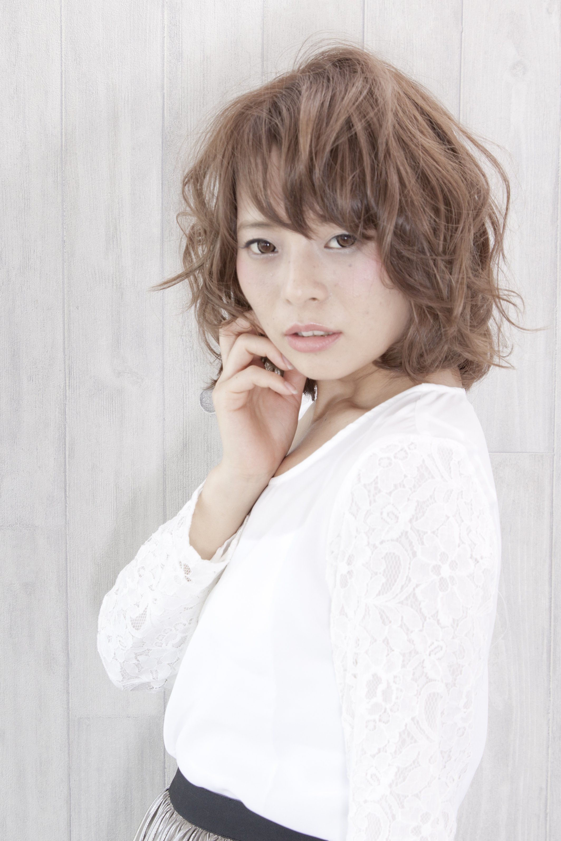 オータムカラーで秋髪にシフトチェンジ 秋色を楽しむ可愛い髪型まとめ ホットペッパービューティーマガジン