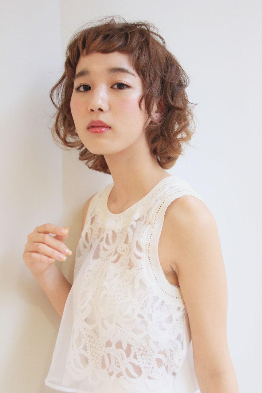 tokyo hot e977 ショートヘアは、バングで雰囲気を変えよう♪丸顔や面長をカバーする前髪をご紹介☆｜ホットペッパービューティーマガジン