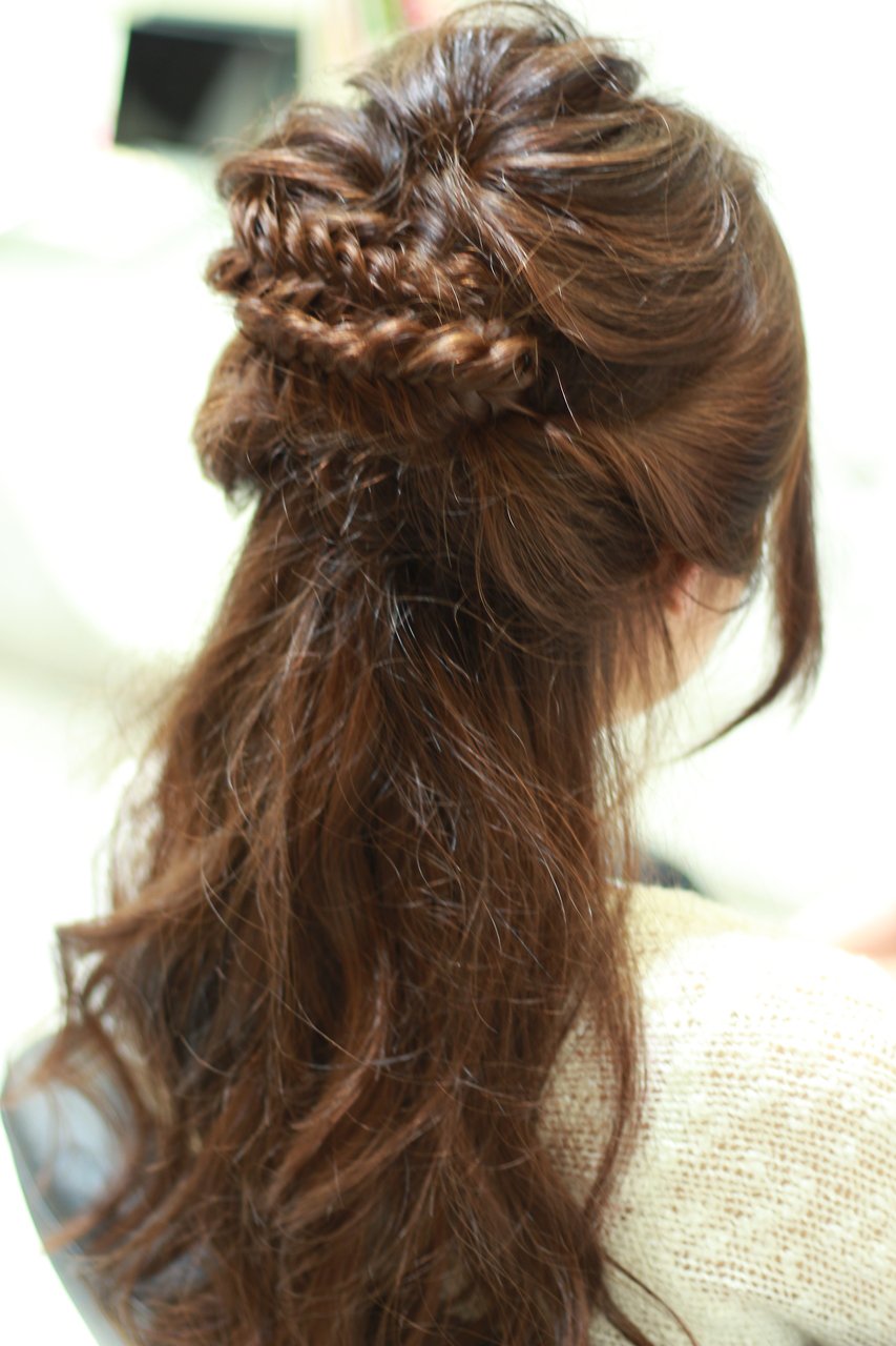 大人女子の変身願望を叶える パーティーシーズンは 2wayヘアアレンジ で華麗に印象チェンジ ホットペッパービューティーマガジン 大人女子の変身願望を叶える パーティーシーズンは 2wayヘアアレンジ で華麗に印象チェンジ ホットペッパービューティーマガジン