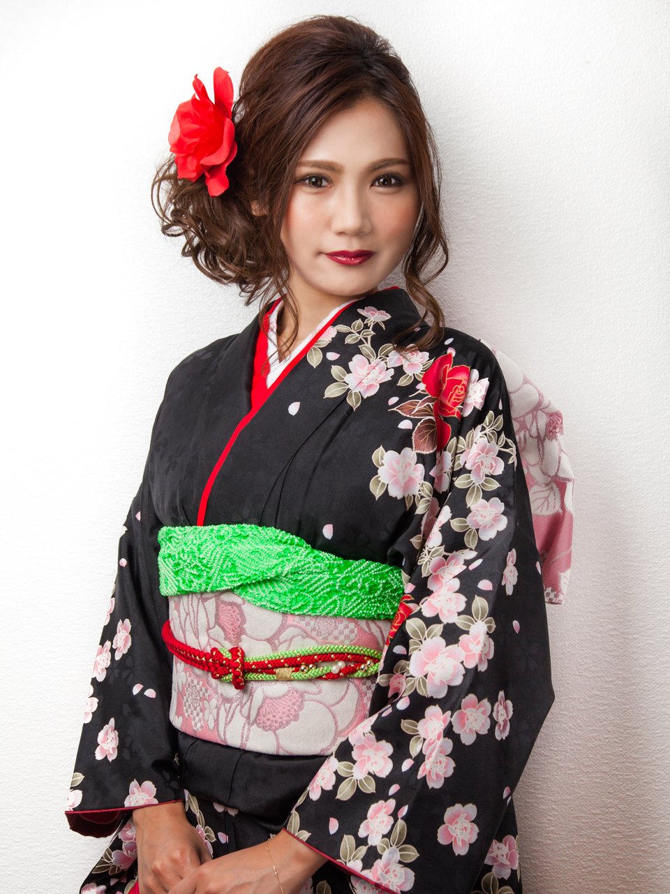 祝 ハタチ 一生に一度の 成人式 に オンリーワンの髪型で華をそえよう ホットペッパービューティーマガジン