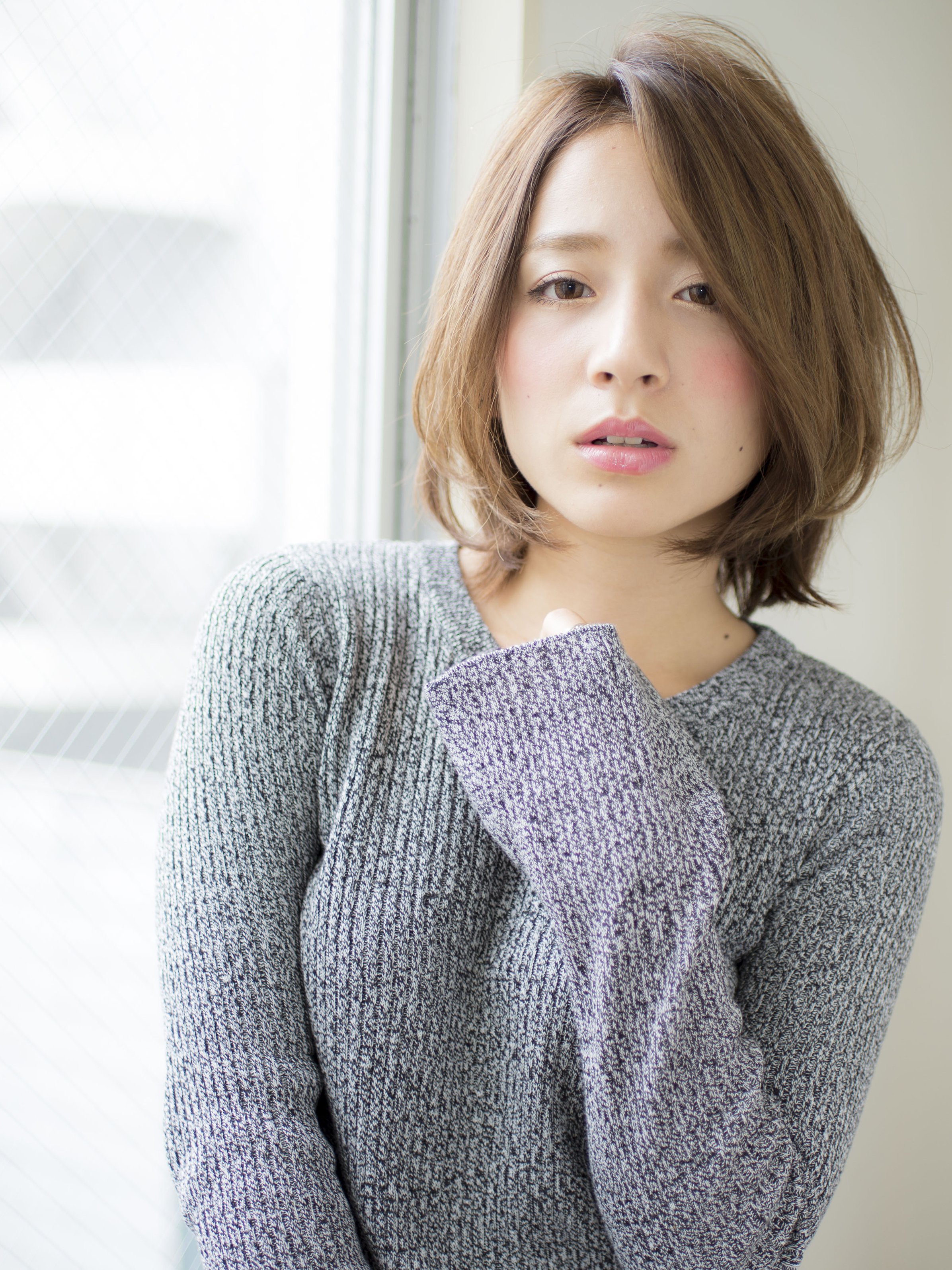 大人ボブで冬はクールにおしゃれして 大人っぽい女性を目指そう ホットペッパービューティーマガジン 大人ボブで冬はクールにおしゃれして 大人っぽい女性を目指そう ホットペッパービューティーマガジン