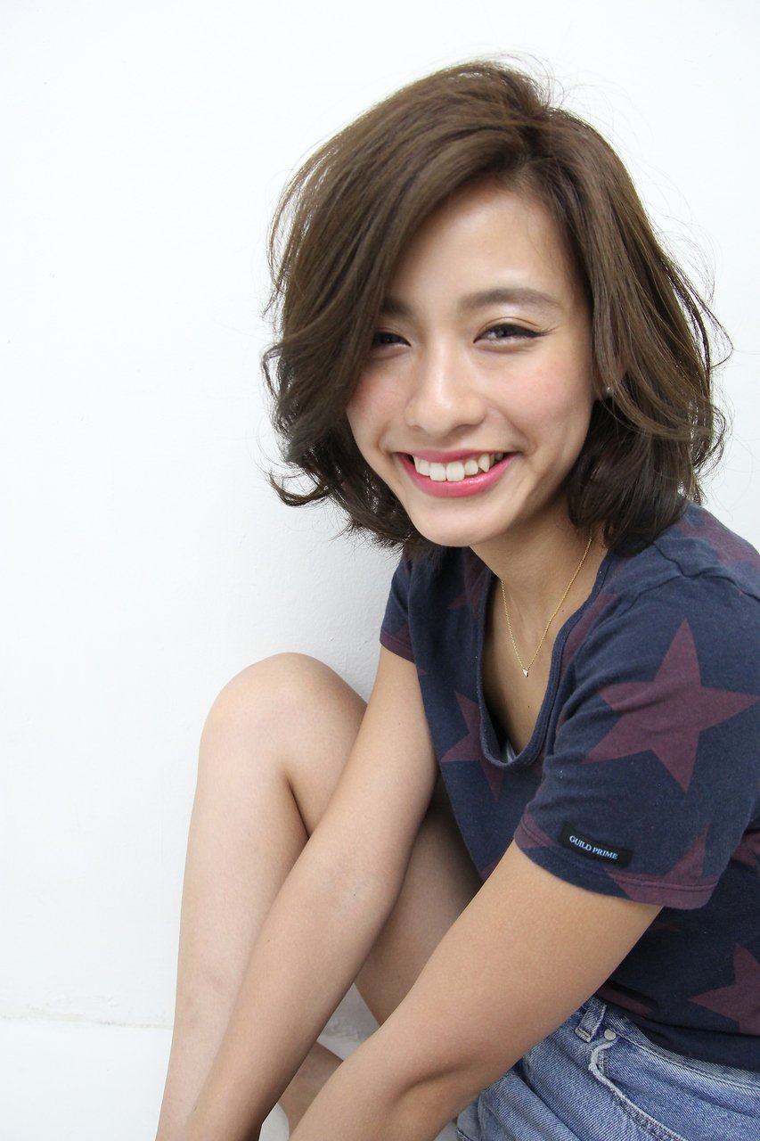 ノーバング 横流し で美人度アップ クールで色気のある髪型のつくり方 ホットペッパービューティーマガジン