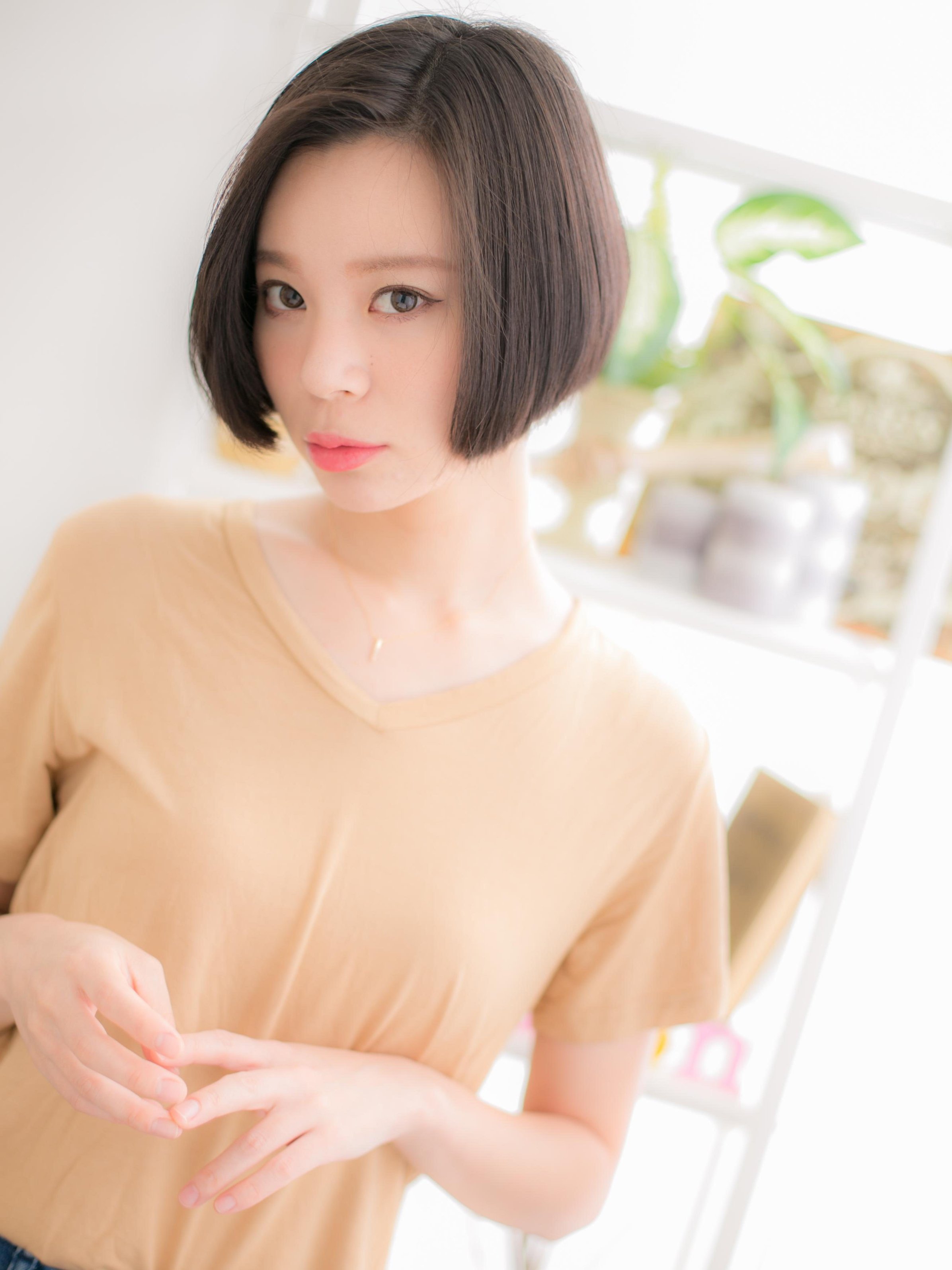 ノーバング 横流し で美人度アップ クールで色気のある髪型のつくり方 ホットペッパービューティーマガジン