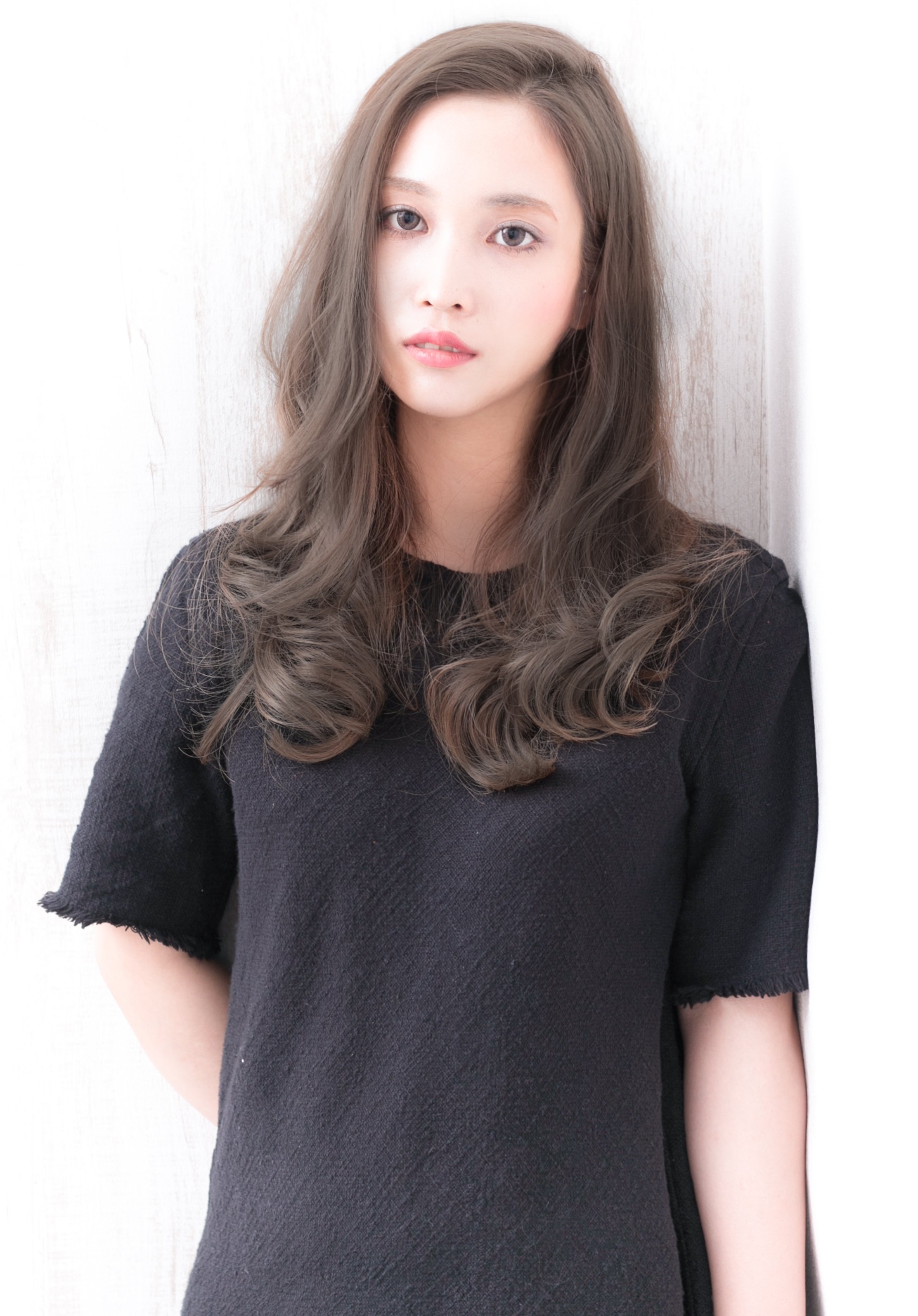 ノーバング 横流し で美人度アップ クールで色気のある髪型のつくり方 ホットペッパービューティーマガジン