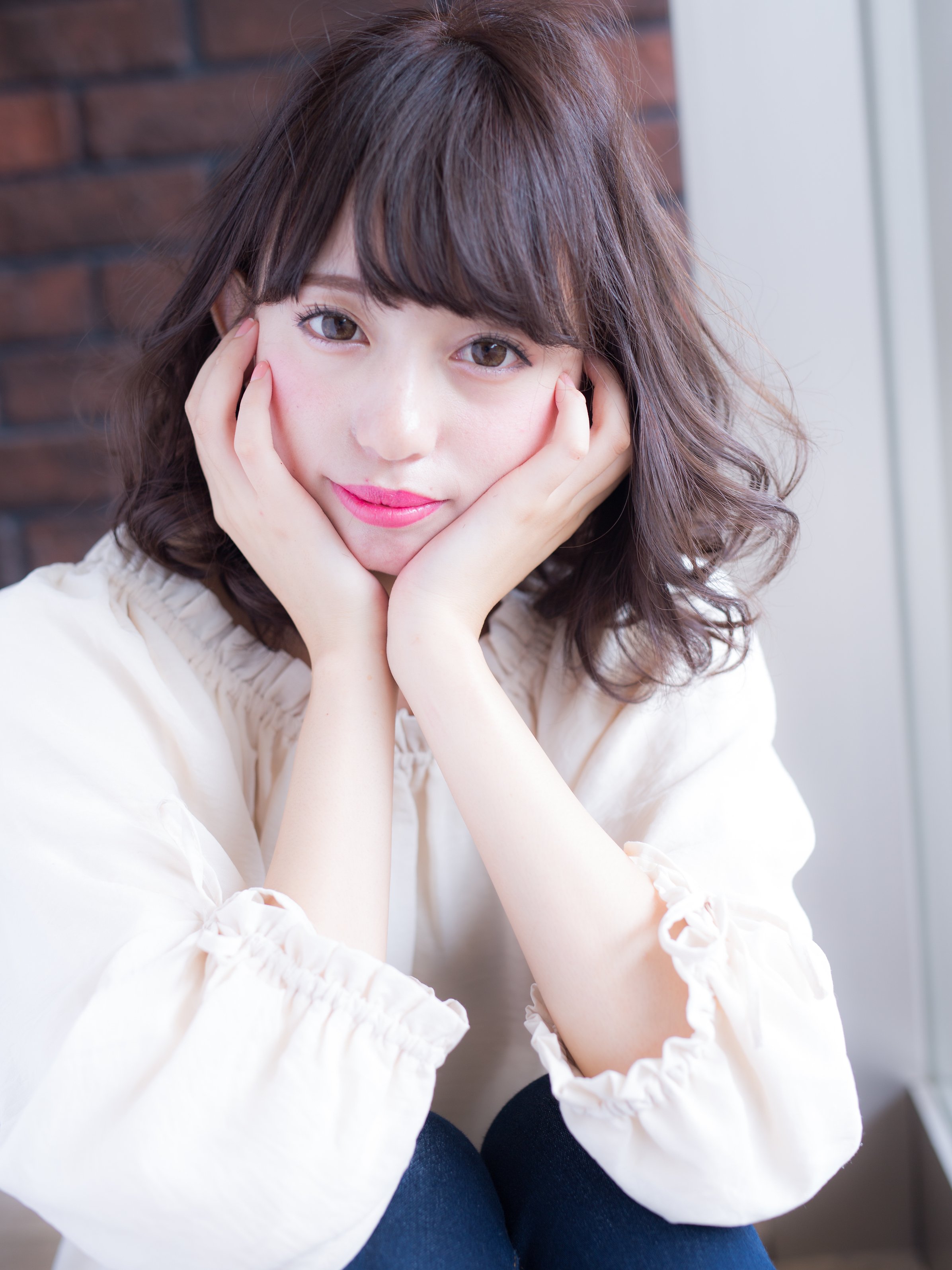 小顔効果抜群 ヘアスタイルに迷ったらレイヤーカットをオーダーしましょ ホットペッパービューティーマガジン