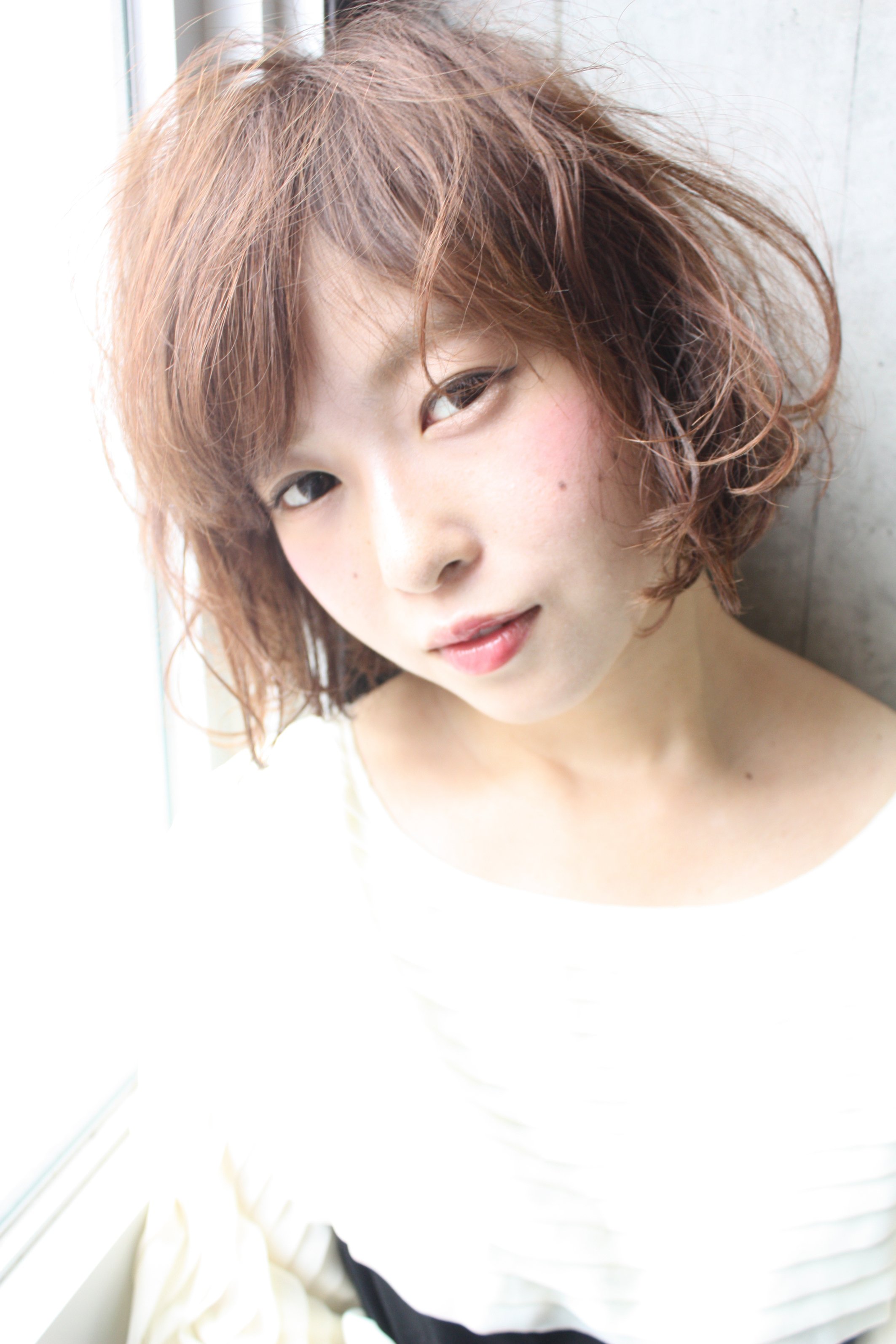 決め手は 束感 スタイリングはナチュラルな質感で仕上げるヘアスタイル集 ホットペッパービューティーマガジン 決め手は 束感 スタイリングはナチュラルな質感で仕上げるヘアスタイル集 ホットペッパービューティーマガジン