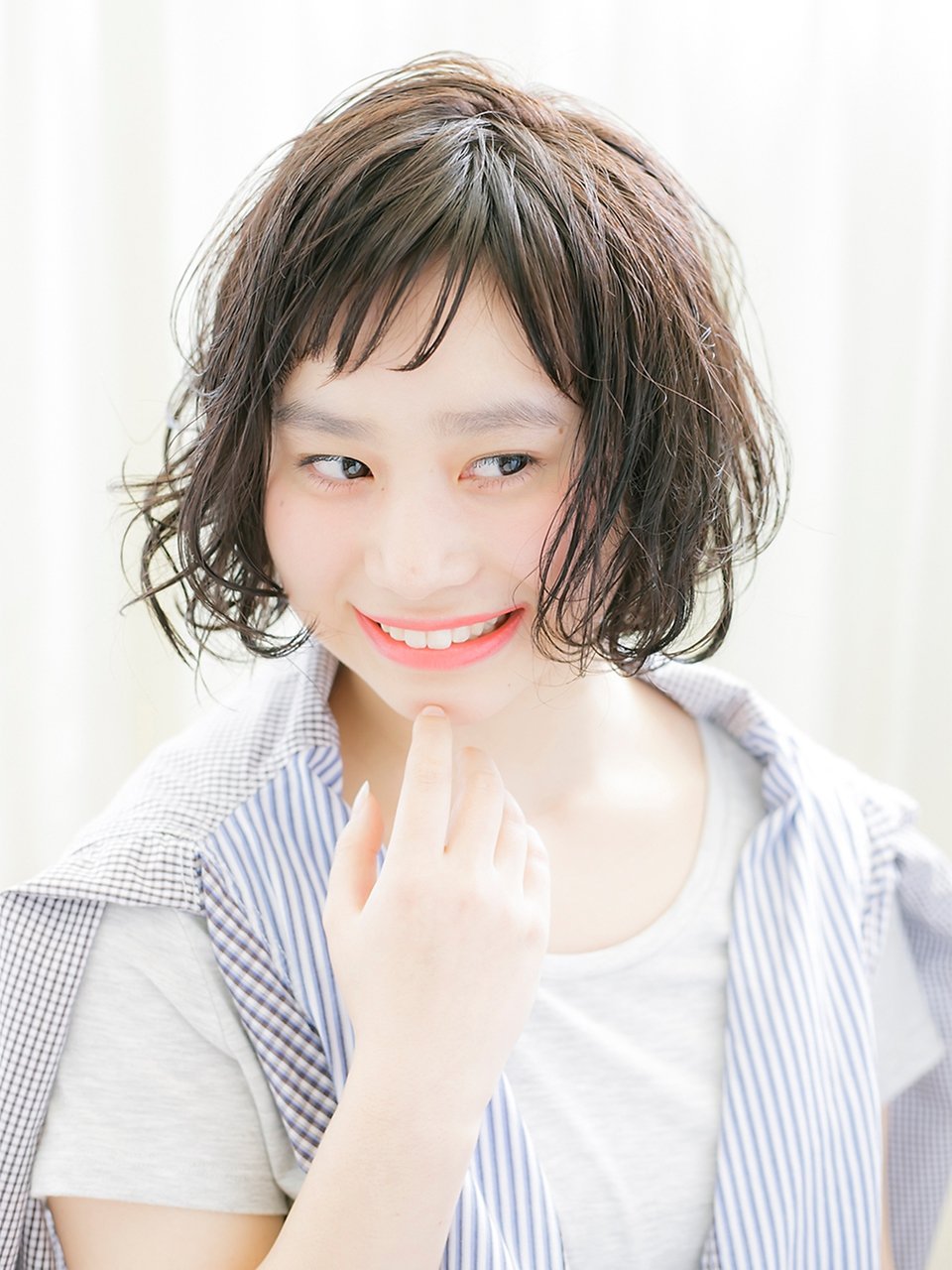 アクティブにも大人ガーリーにも ショートでふんわり ゆるパーマアレンジ ホットペッパービューティーマガジン