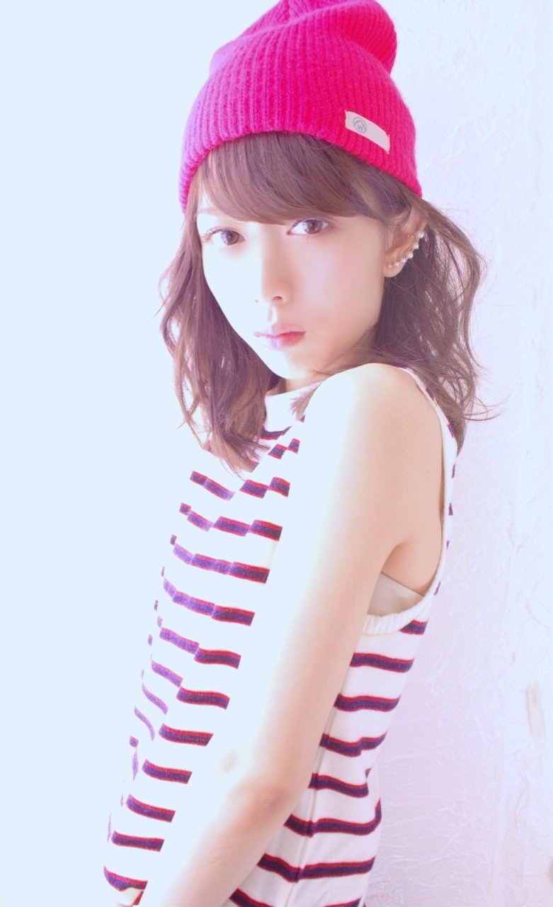 大人女子でも楽しめる ニット帽と相性が良いおすすめヘアスタイルカタログ ホットペッパービューティーマガジン 大人女子でも楽しめる ニット帽と相性が良いおすすめヘアスタイルカタログ ホットペッパービューティーマガジン