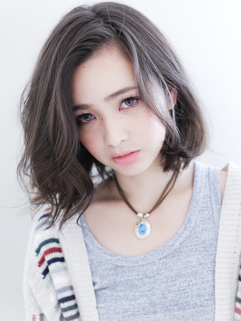 色気3割増しで魅力アップ 色っぽいヘアスタイル を作る4つのポイント ホットペッパービューティーマガジン 色気3割増しで魅力アップ 色っぽいヘアスタイル を作る4つのポイント ホットペッパービューティーマガジン