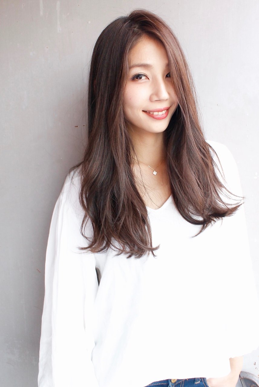 そのロングヘア Aラインシルエットにしてみない 魅力たっぷりの素敵なaラインスタイル集 ホットペッパービューティーマガジン