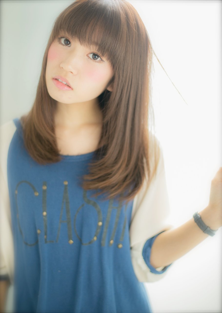 そのロングヘア Aラインシルエットにしてみない 魅力たっぷりの素敵なaラインスタイル集 ホットペッパービューティーマガジン