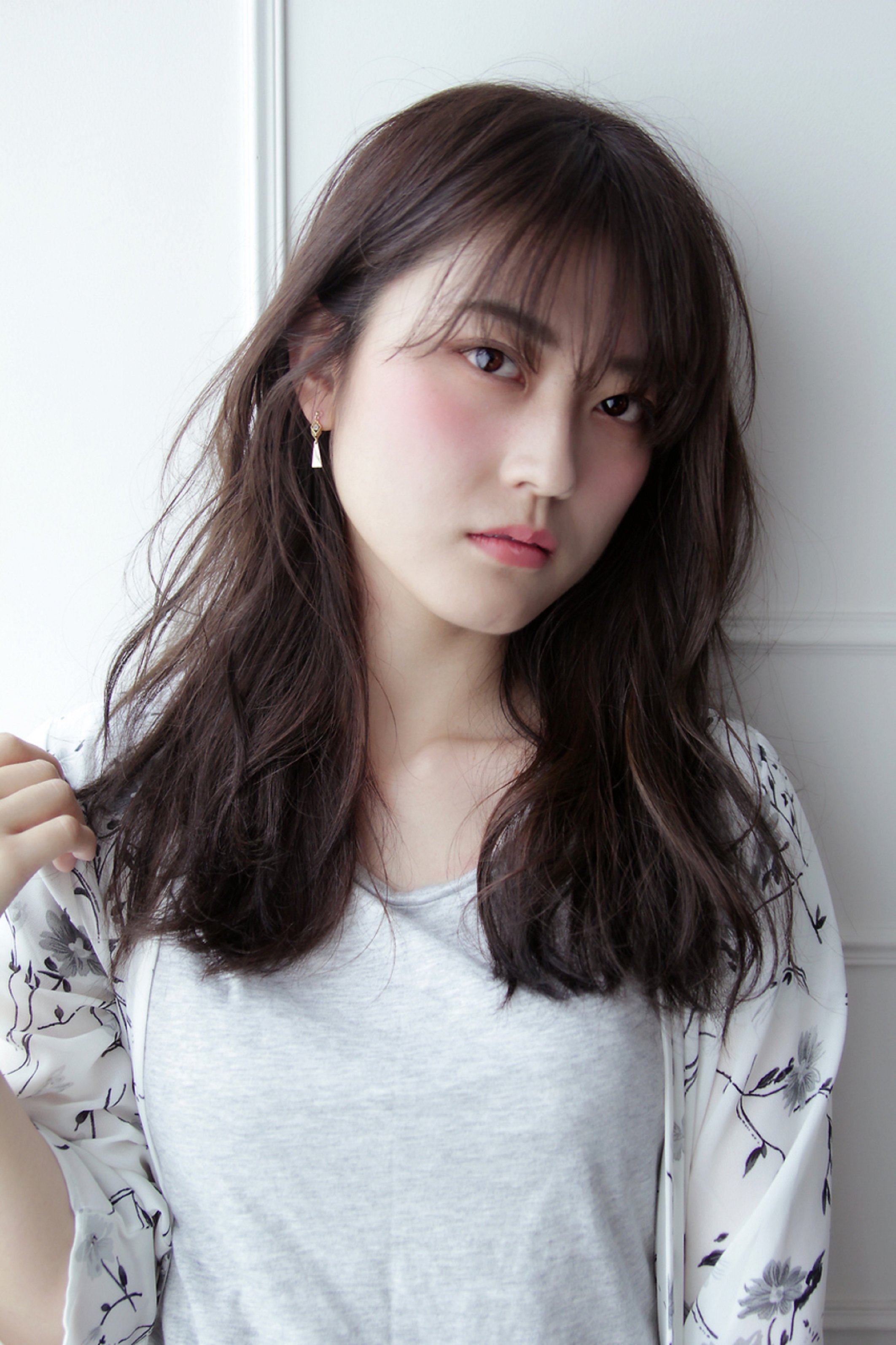 そのロングヘア Aラインシルエットにしてみない 魅力たっぷりの素敵なaラインスタイル集 ホットペッパービューティーマガジン