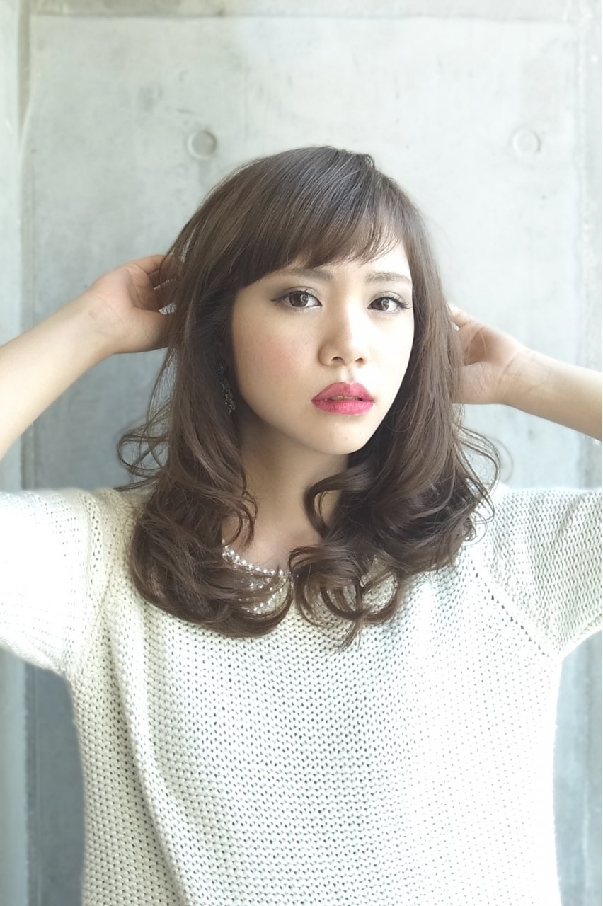 大人可愛いフェミニンスタイル 今 真似したい髪型はコンサバ系 ホットペッパービューティーマガジン 大人可愛いフェミニンスタイル 今 真似したい髪型はコンサバ系 ホットペッパービューティーマガジン