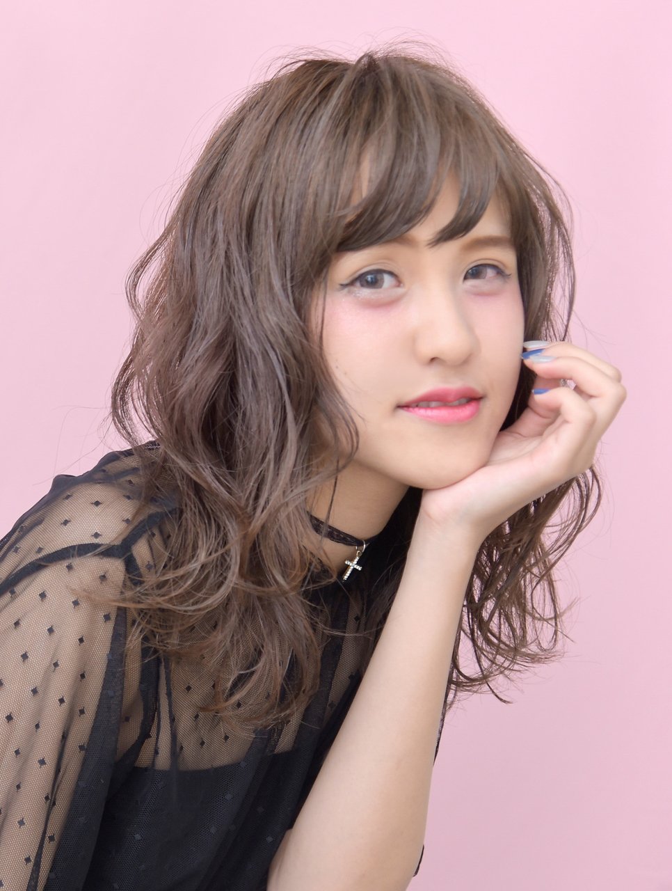 ガーリーなヘアスタイルならピンクカラーを 柔らかい雰囲気になれる ホットペッパービューティーマガジン