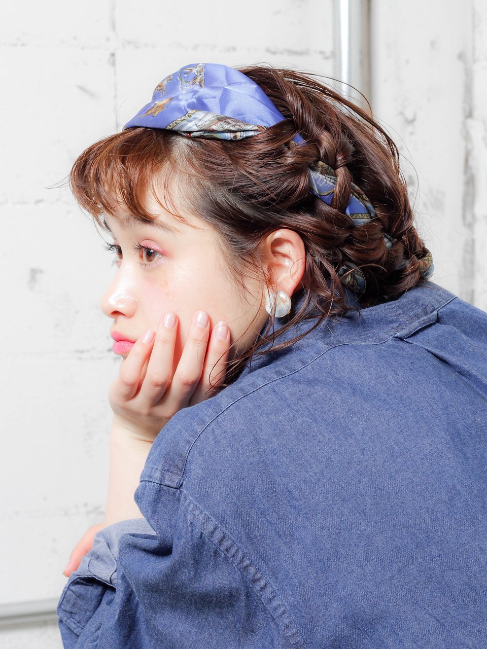 編み込み スカーフのコラボが可愛過ぎる おしゃれ女子に学ぶヘアアレンジ特集 ホットペッパービューティーマガジン 編み込み スカーフのコラボが可愛過ぎる おしゃれ女子に学ぶヘアアレンジ特集 ホットペッパービューティーマガジン