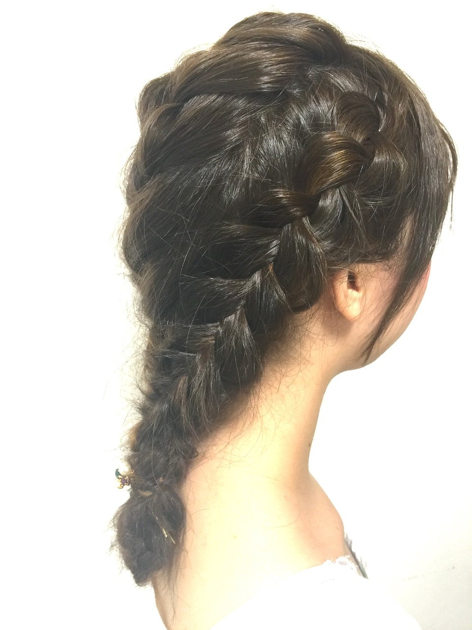 華やかでガーリーなヘアアレンジならこれ 裏編み込み がおすすめな理由 ホットペッパービューティーマガジン 華やかでガーリーなヘアアレンジならこれ 裏編み込み がおすすめな理由 ホットペッパービューティーマガジン