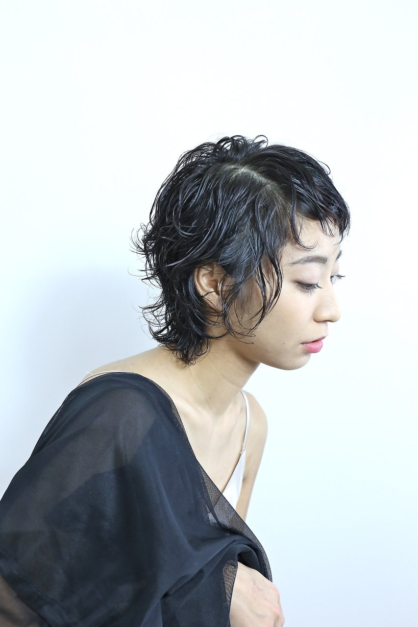 ロックなテイストがかっこいい クールなウルフカットで女っぷりを上げちゃおう ホットペッパービューティーマガジン