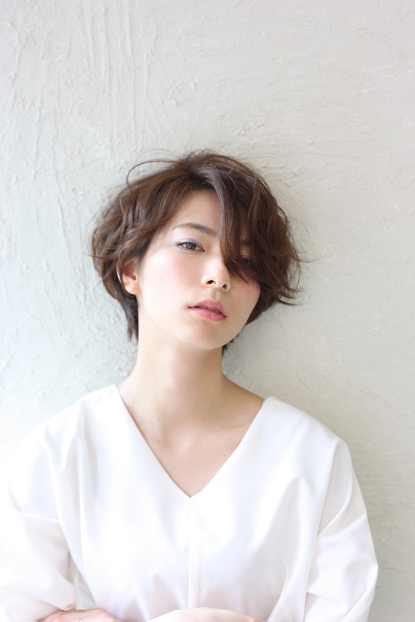 大人の色気は前髪で作れる チラリと覗く視線がセクシー レングス別前髪まとめ ホットペッパービューティーマガジン 大人の色気は前髪で作れる チラリと覗く視線がセクシー レングス別前髪まとめ ホットペッパービューティーマガジン