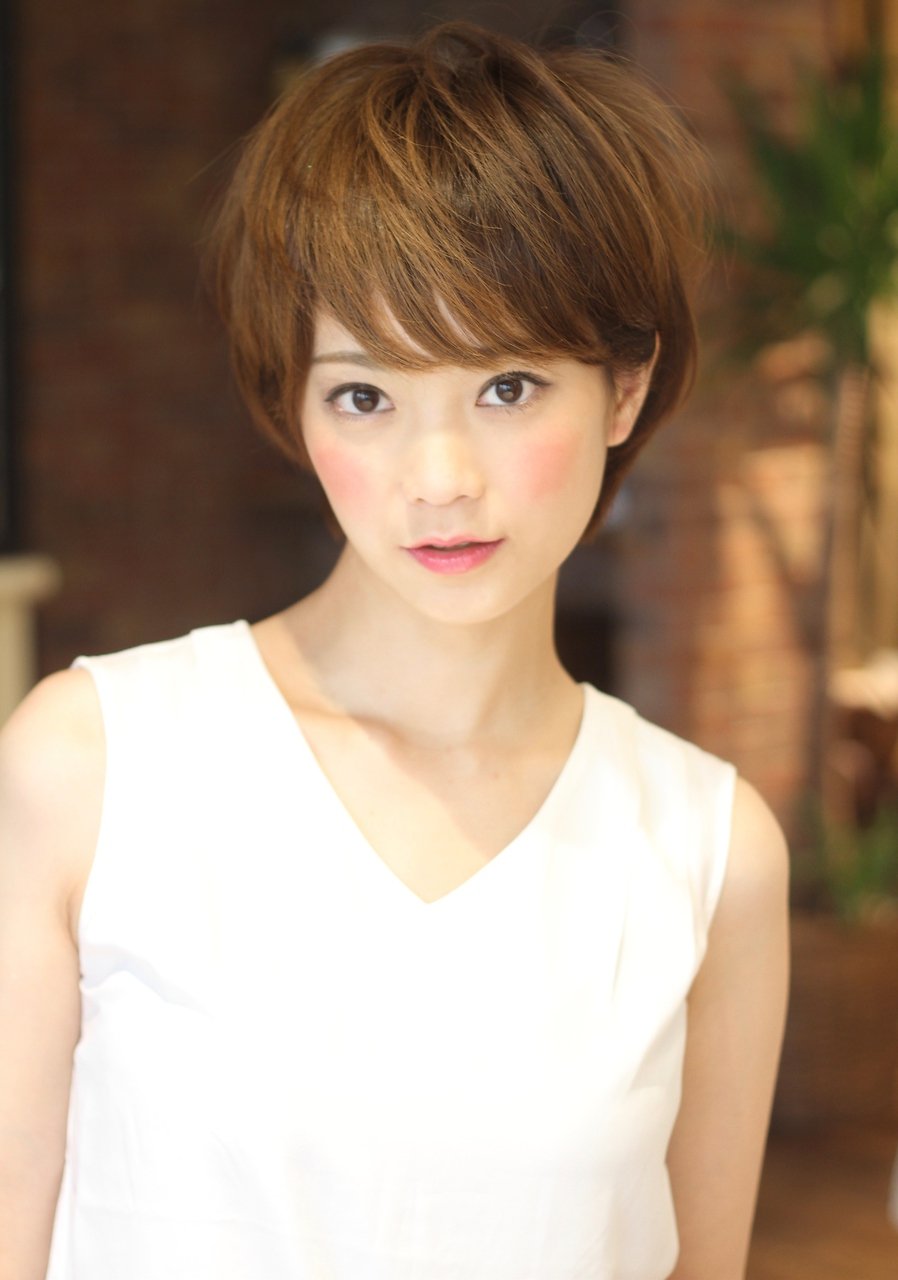 ショートヘアをアップデート 耳かけショートで好感度とトレンドを両方ゲットしよう ホットペッパービューティーマガジン