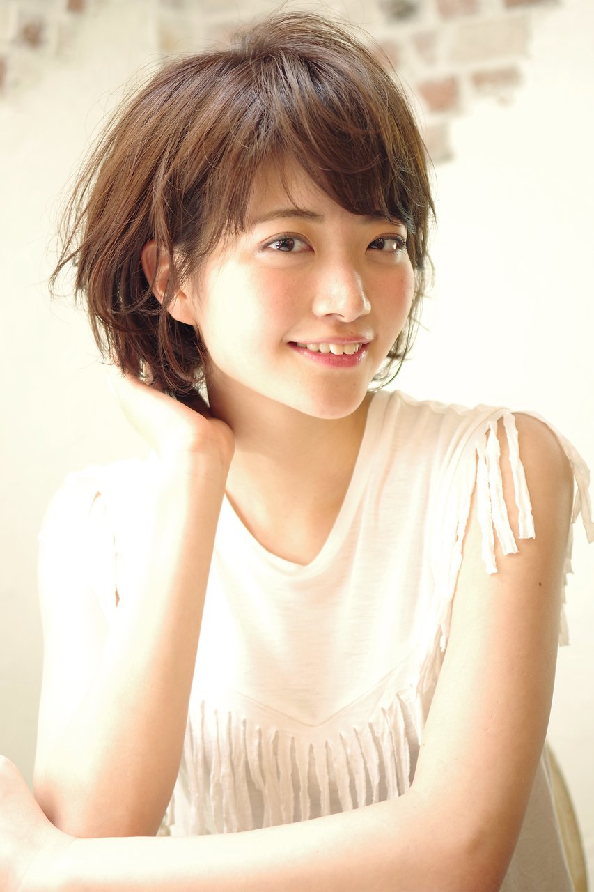 ショートヘアをアップデート 耳かけショートで好感度とトレンドを両方ゲットしよう ホットペッパービューティーマガジン