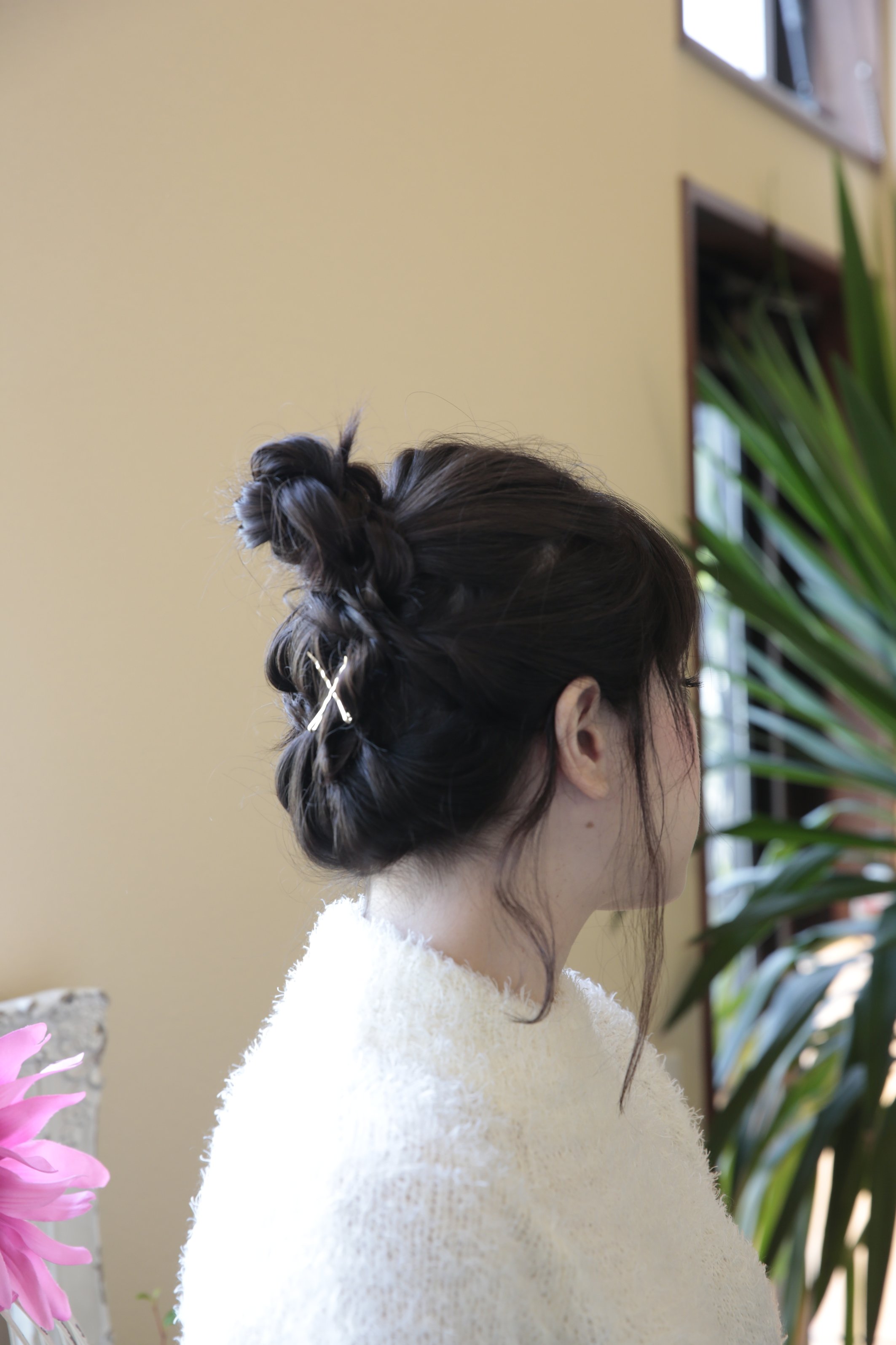 お団子アレンジをもっと可愛く 4通りのヘアピン術でオシャレ度さらにアップ ホットペッパービューティーマガジン お団子アレンジをもっと可愛く 4通りのヘアピン術でオシャレ度さらにアップ ホットペッパービューティーマガジン